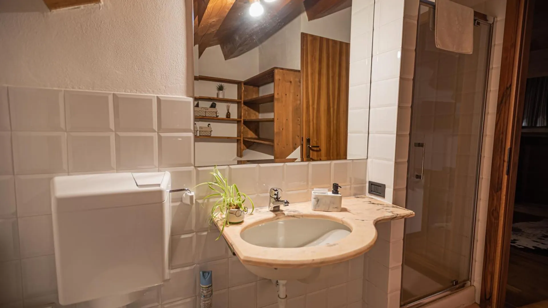 Aparthotel Torre Ca Emo, La Mansarda Di Serravalle Vittorio Veneto